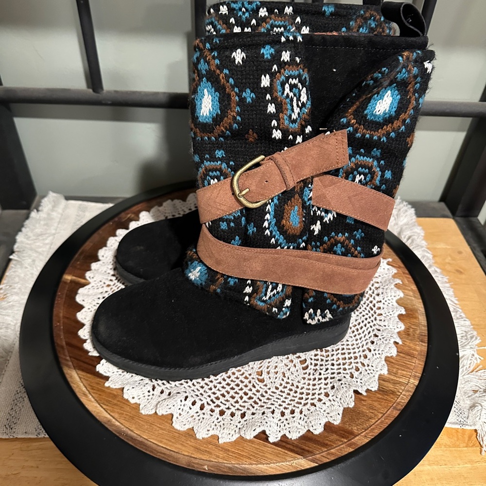 Muk Luks Black and Brown and Blue Patterned Boots